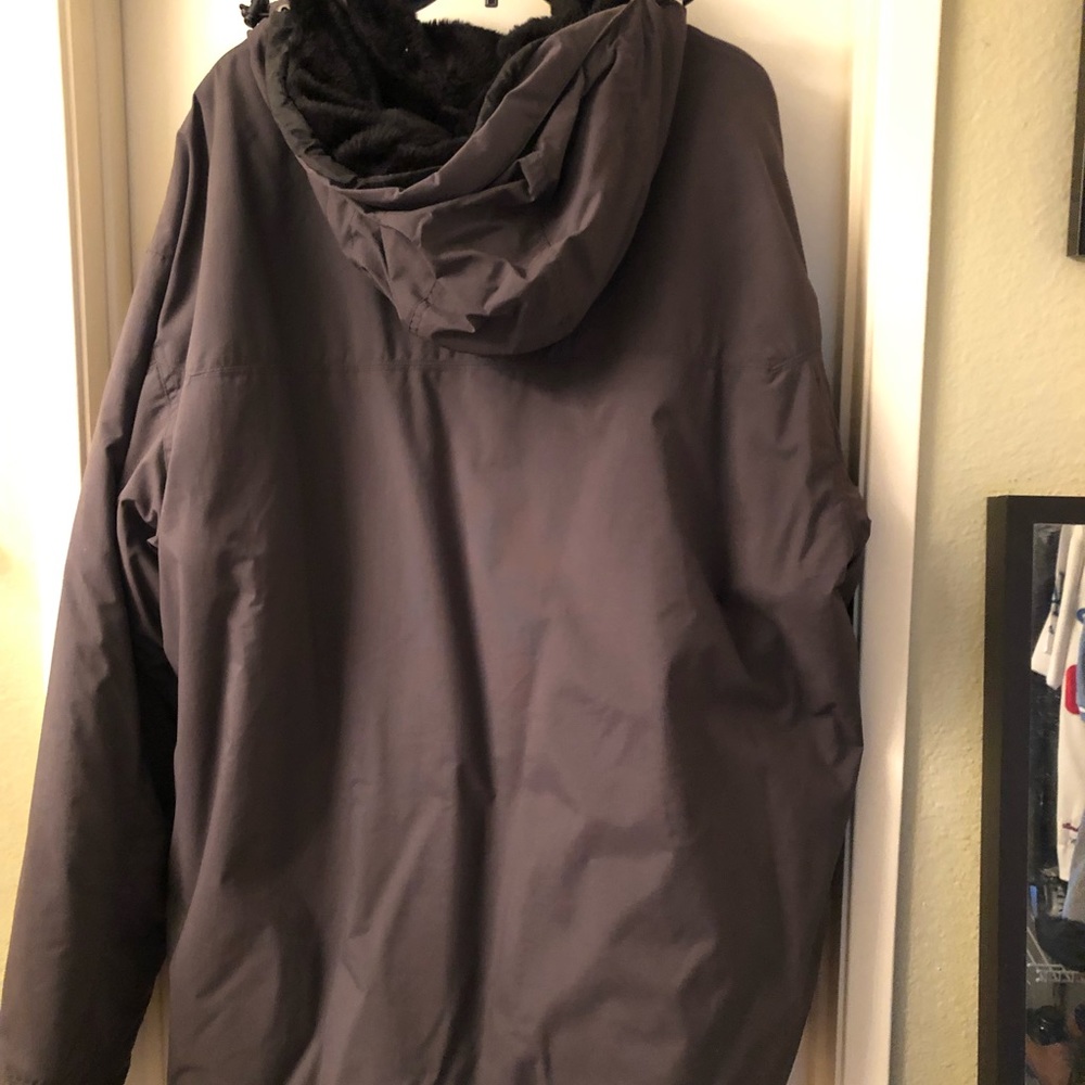 Snowboarding jacket - Picture 3 of 3